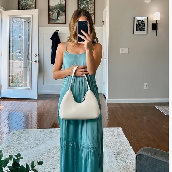 Cute white faux leather shoulder bag - Picture 2 of 3